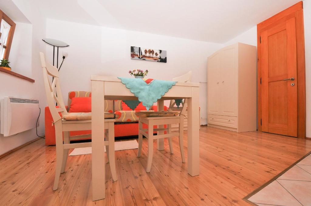 Apartments Tonkli Logje الغرفة الصورة